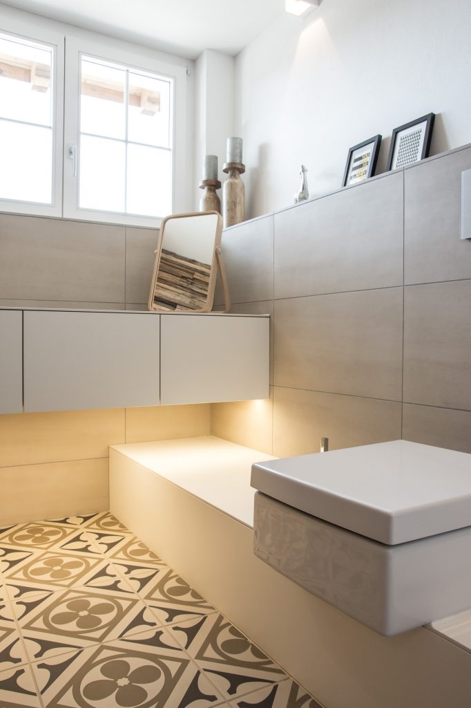Umbau Gäste-WC wohnlich Design Musterfliesen